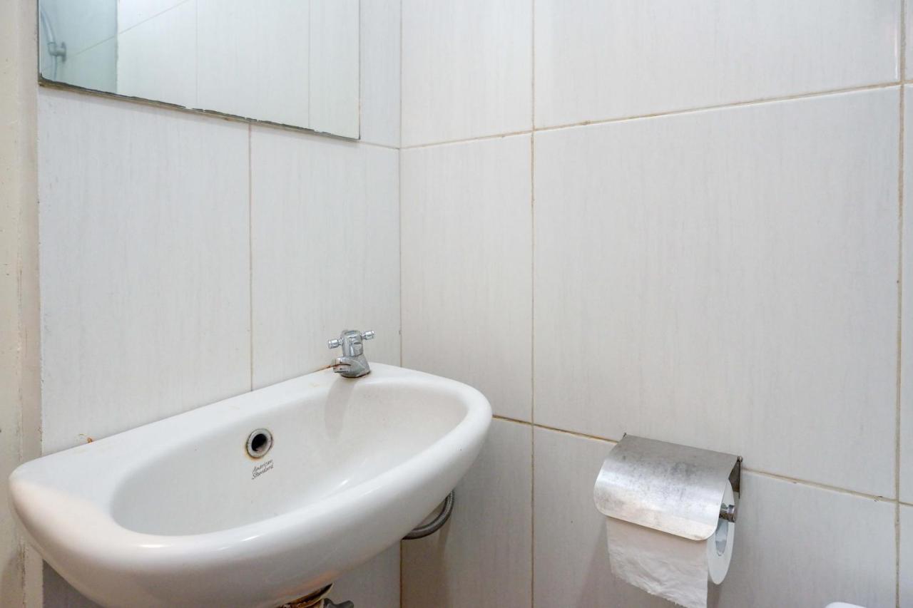 Sans Hotel Absari Yogyakarta Jarakan Экстерьер фото